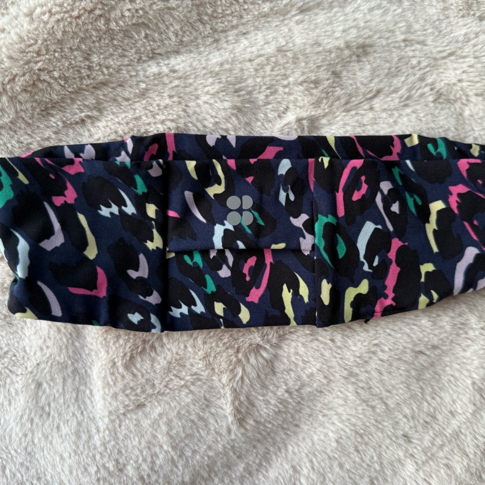 2/$20 ✨NWOT Sweaty Betty Power Headband 2.0 Blue Rainbow Leopard Print
